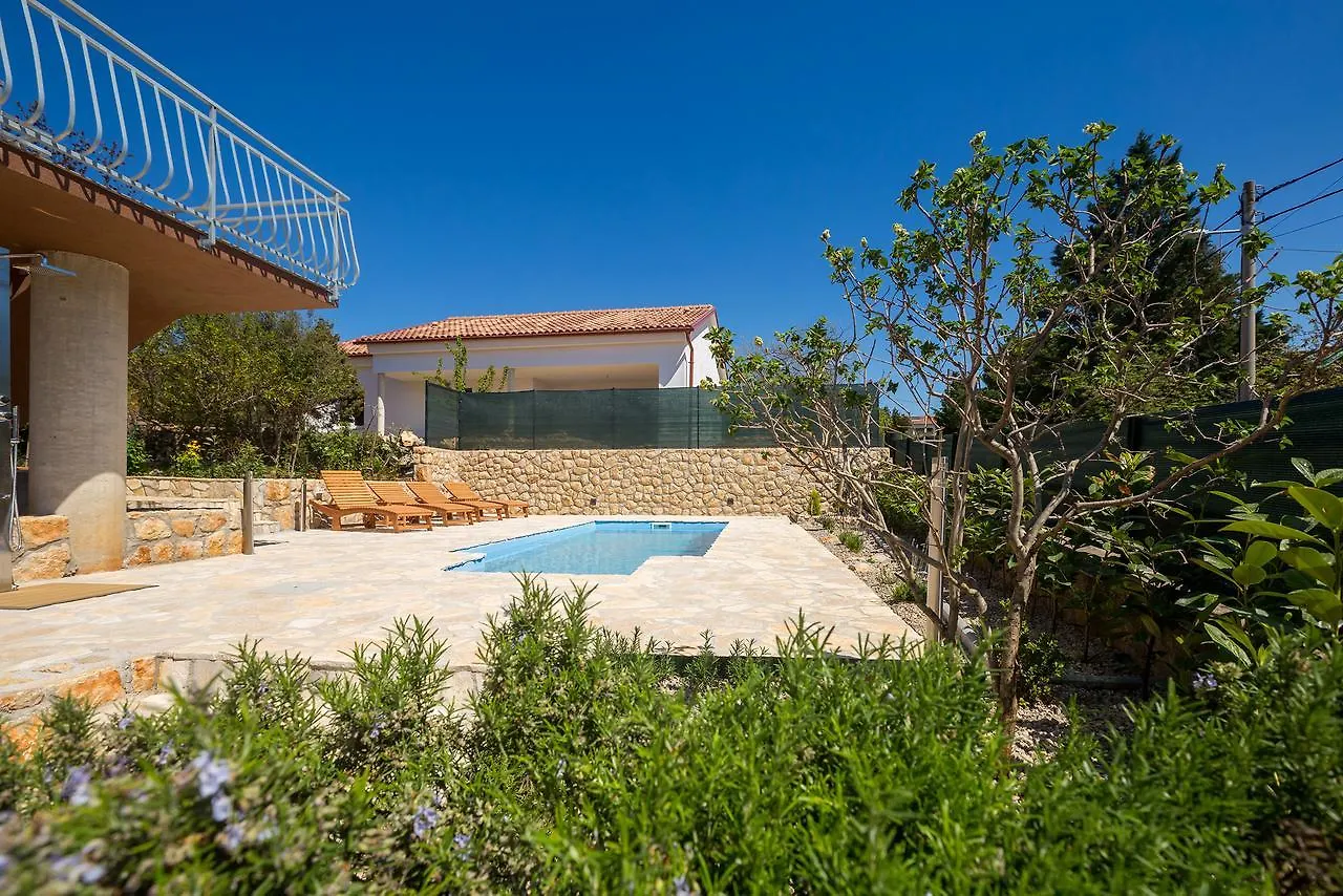 Apartments Jenny Pinezici  Croatia